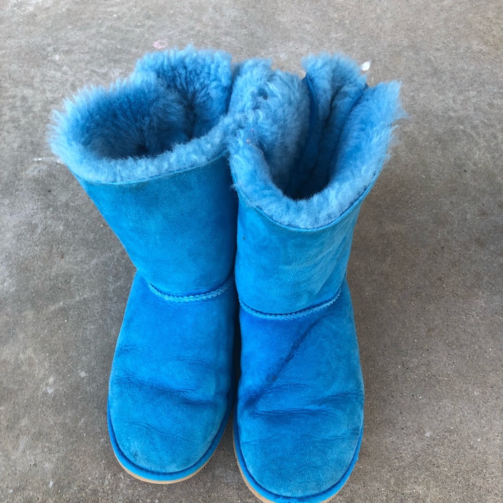 Ugg Bailey Bow sz 8